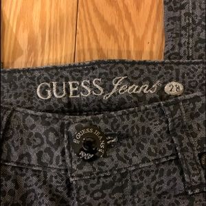 Guess sz 28 ankle cropped jeans